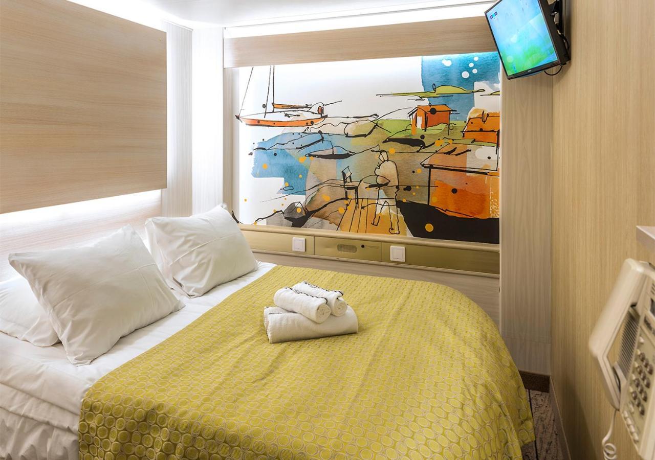 Viking Line Ferry Viking Cinderella - 2-night Cruise Helsinki-stockholm-helsinki *