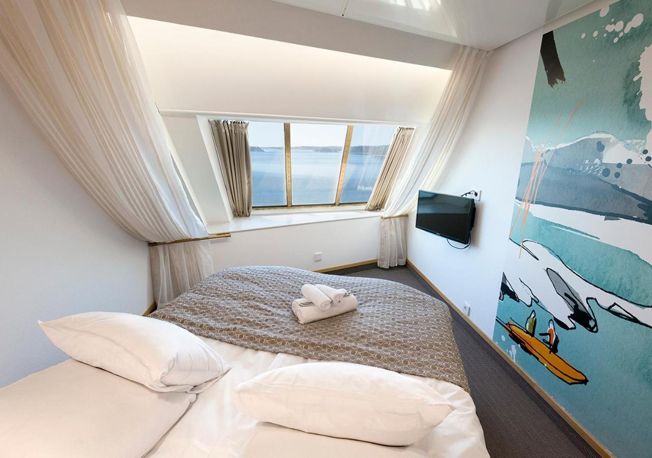  Viking Line Ferry Viking Cinderella - 2-night Cruise Helsinki-stockholm-helsinki